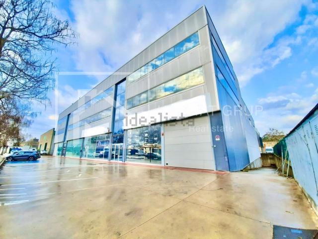 Nave en venta en Girona