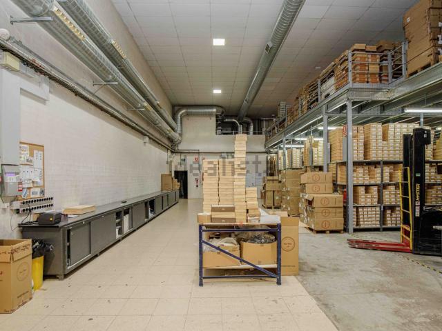 Nave en venta en Girona