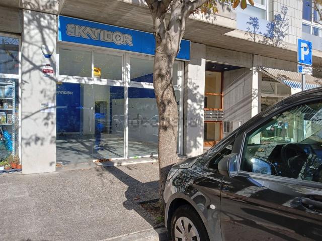 Local Comercial en alquiler en Eixample, Gironès