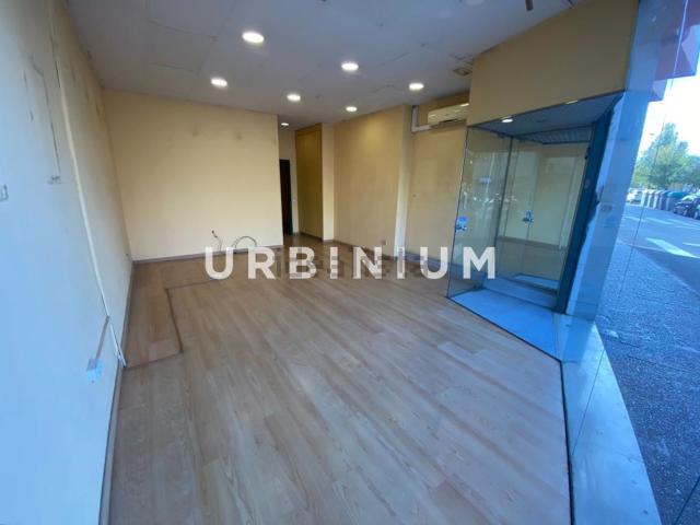 Local Comercial en alquiler en Eixample, Gironès