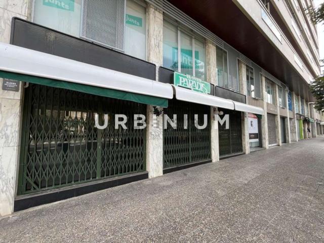 Local Comercial en alquiler en Eixample, Gironès