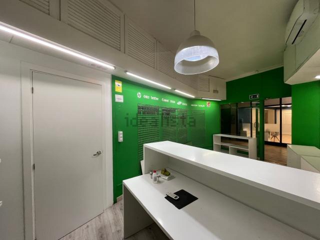 Local Comercial en alquiler en Eixample, Gironès