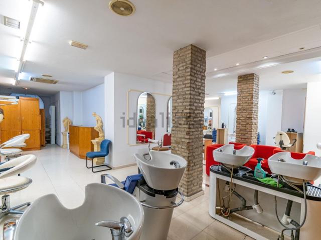Local Comercial en venta en Centro, Comarca de la Vega de Granada