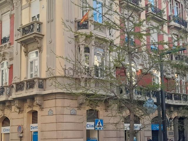 Local Comercial en venta en Centro, Comarca de la Vega de Granada