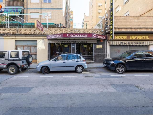 Local Comercial en venta en Granada, Zaidín - Vergeles