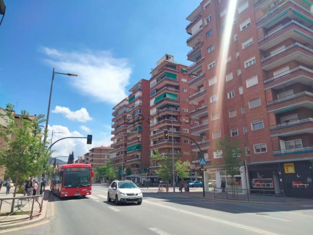 Local Comercial en venta en Granada, Angustias - Chana - Encina