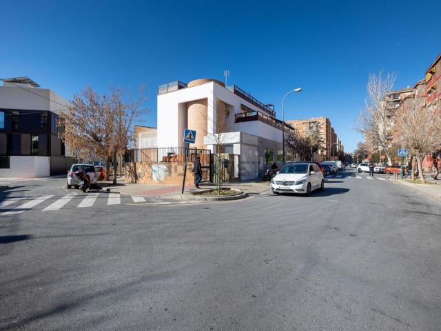Local Comercial en venta en Granada, Cervantes