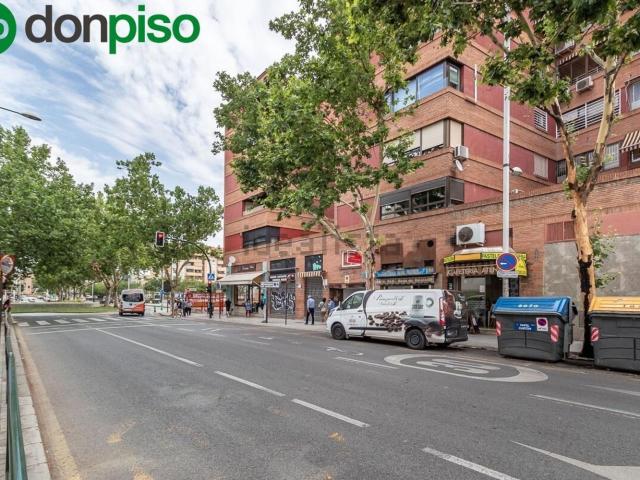 Local Comercial en venta en Granada, San Francisco Javier