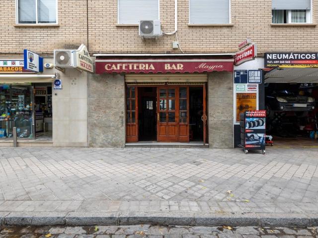 Local Comercial en venta en Genil, Granada