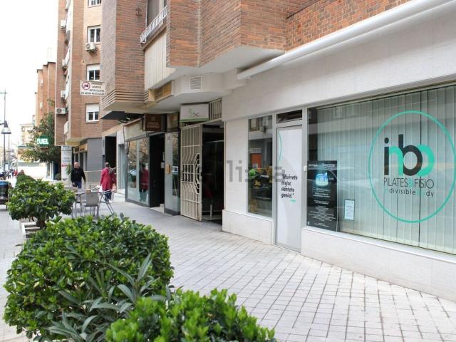 Local Comercial en venta en Granada, Cervantes