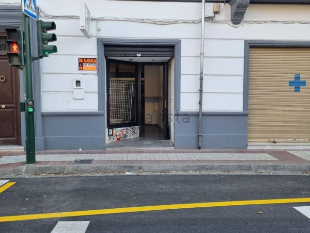 Local Comercial en alquiler en Genil, Granada