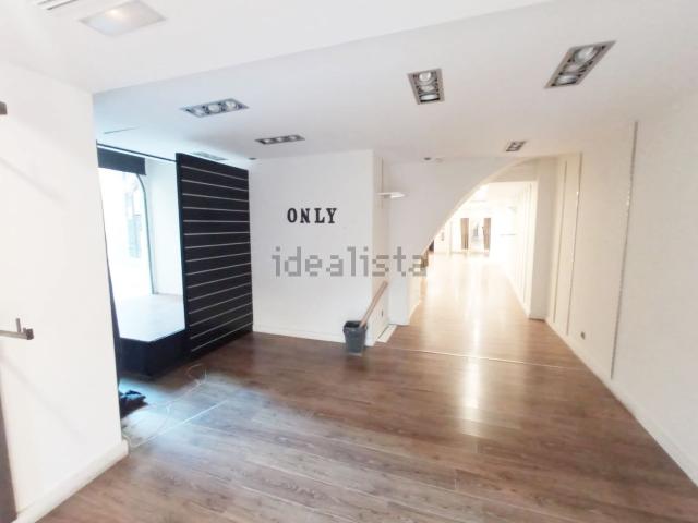 Local Comercial en alquiler en Centre, Granollers