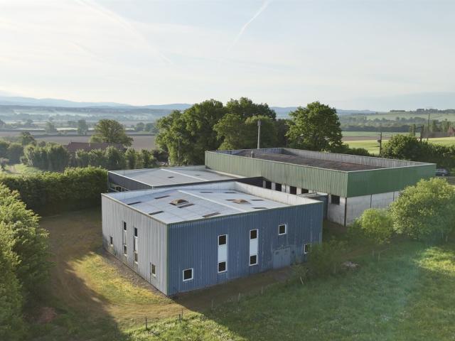 Local Commercial vente à Château-Chinon (Ville), Brinay