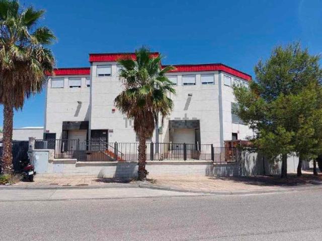 Nave en venta en Jaén, Andalucía