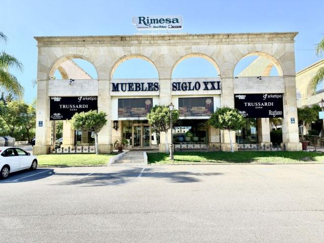 Local Comercial en alquiler en Nueva Andalucía, Costa del Sol Occidental