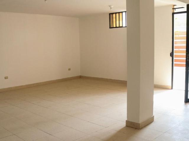 Local Comercial venta en Rinconada, Lima Metropolitana