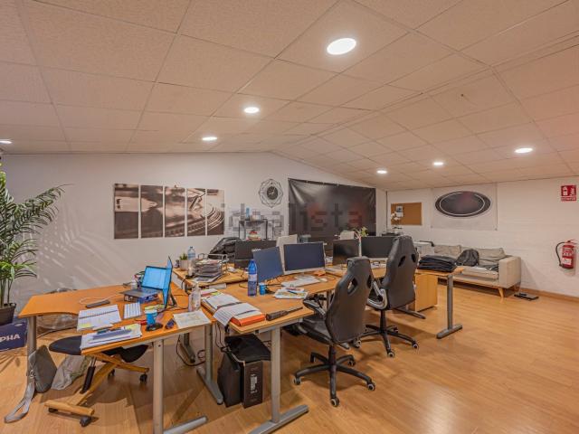Nave en venta en Las Albarizas, Costa del Sol Occidental