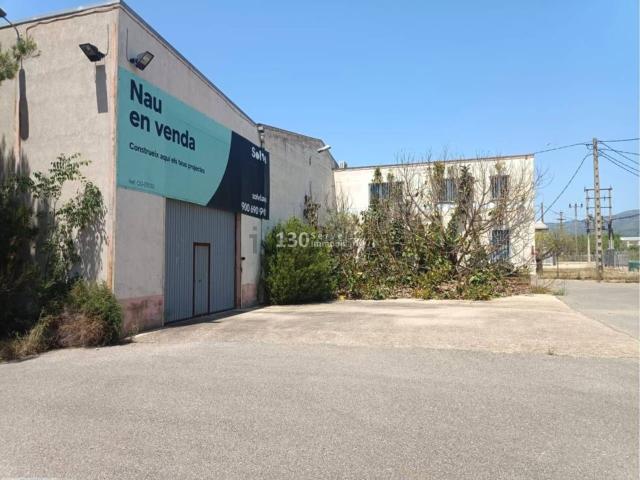 Nave en venta en La Sénia