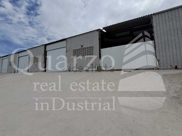 Nave en venta en Industrial Las Capellanías, Cáceres