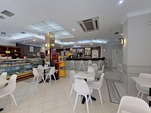 Local Comercial en venta en Barrio Ermitaño, La Zubia