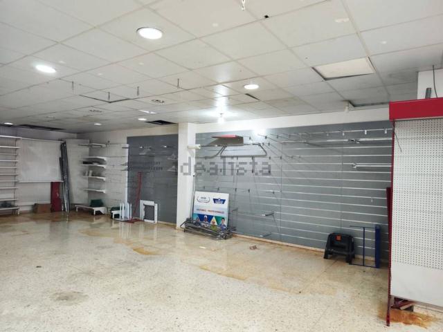 Local Comercial en alquiler en les Arenes, Vallès Occidental