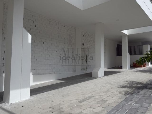 Local Comercial en alquiler en Colinas del Limonar, Málaga