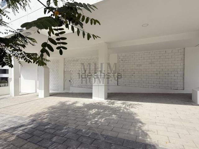 Local Comercial en alquiler en Los Pinos del Limonar, Málaga