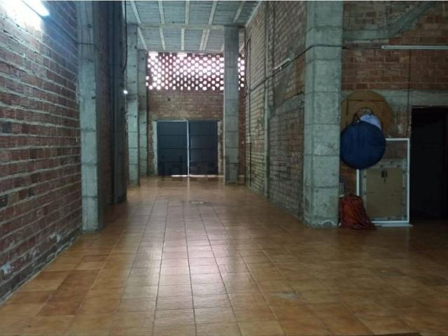 Local Comercial en venta en Linares