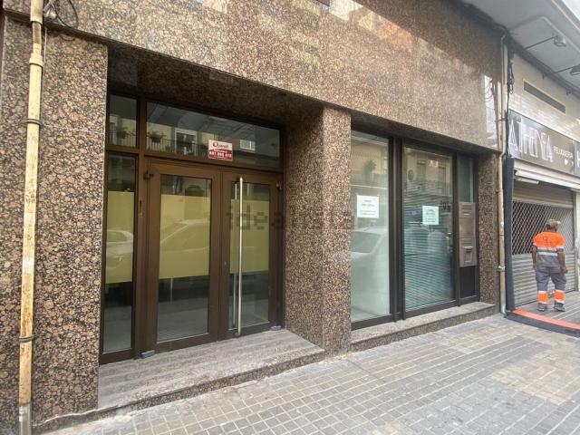 Local Comercial en alquiler en Príncep de Viana - Clot, Segrià