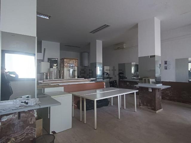 Local Comercial en venta en Barrio Alfaguara, Loja