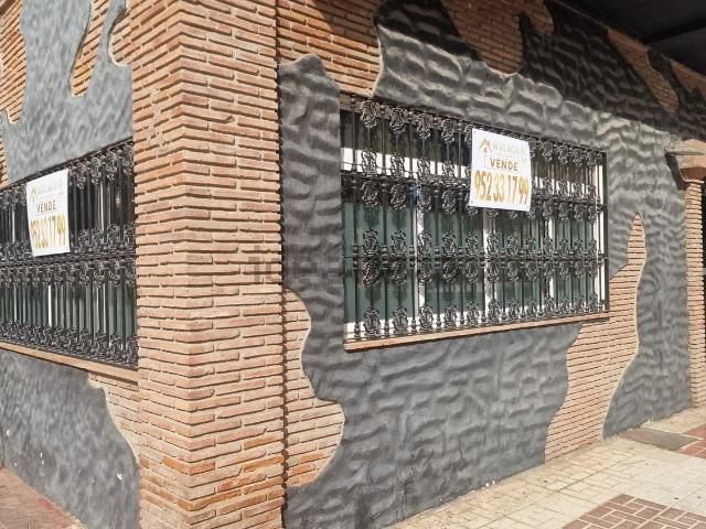 Local Comercial en venta en Los Guindos, Málaga
