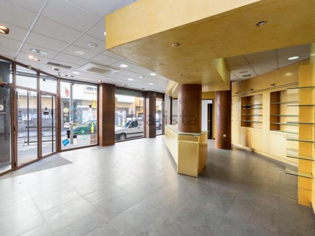 Local Comercial en venta en Granada