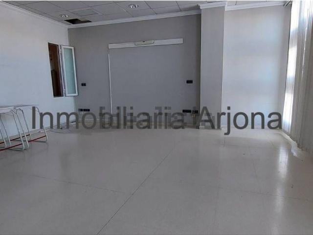 Local Comercial en alquiler en Lucena, Zona 1 (el Valle y Dehesa de la Villa)