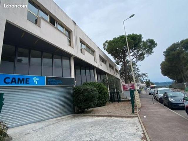 Local Commercial vente à Grasse, Le Cannet