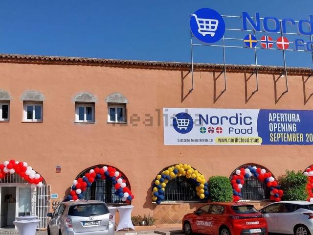 Local Comercial en venta en Castillo de la Duquesa, Costa del Sol Occidental