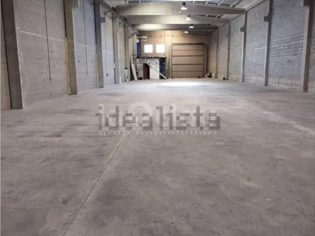 Nave en venta en Osona, Catalunya