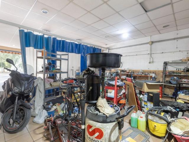 Local Comercial en venta en Comarca de la Vega de Granada, Andalucía