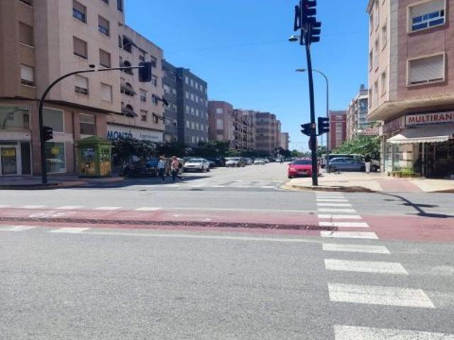 Local Comercial en venta en Elche De La Sierra, Castilla-La Mancha