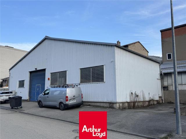 Local Commercial vente à Villefranche-sur-Saône, Rhône