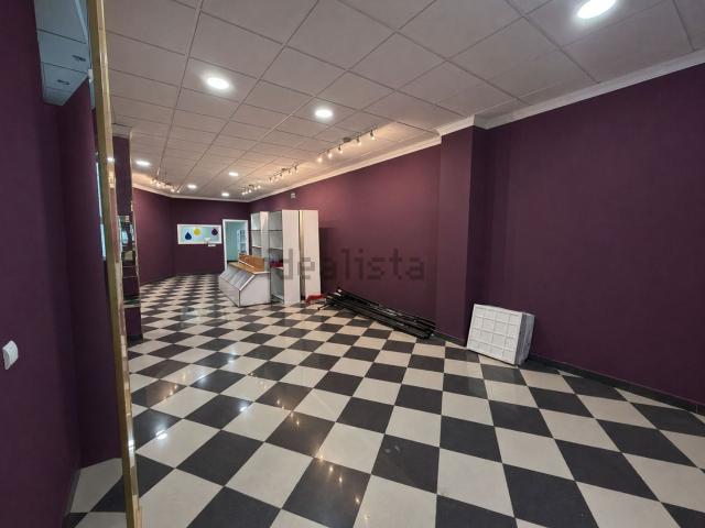 Local Comercial en alquiler en Antequera, Andalucía