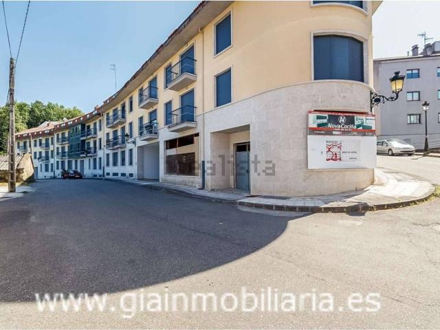 Local Comercial en venta en Mondariz
