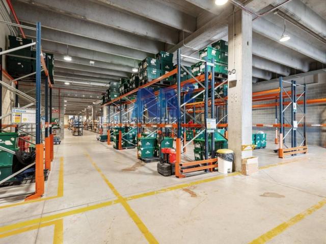 Nave en alquiler en Montcada I Reixac, Barcelona