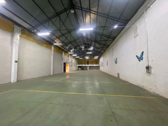 Nave en alquiler en Mos, O Cotiño