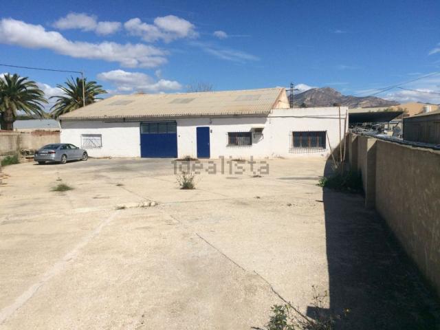 Nave en venta en La Cruz, el Vinalopó Mitjà / El Vinalopó Medio