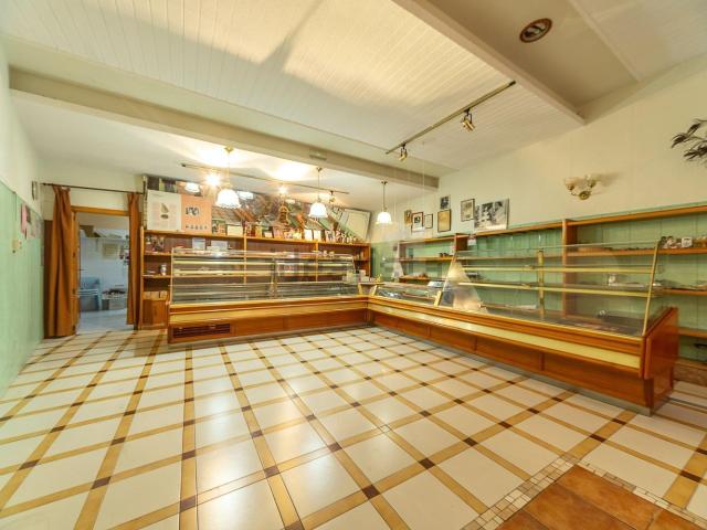 Local Comercial en venta en La Cruz, el Vinalopó Mitjà / El Vinalopó Medio