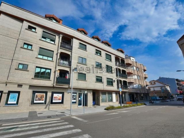 Local Comercial en venta en O Porriño