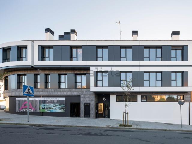 Local Comercial en venta en Oleiros