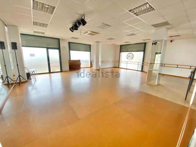 Local Comercial en venta en Barri de la Flora, Olesa De Montserrat