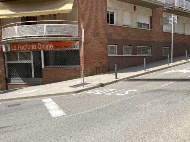 Local Comercial en venta en Barri de la Flora, Olesa De Montserrat