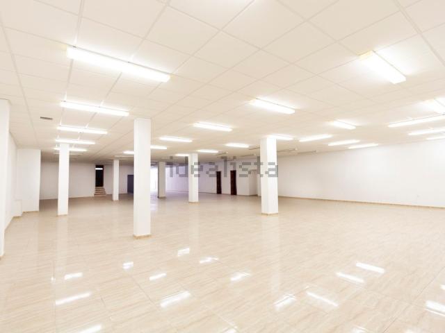 Local Comercial en venta en Otura, Granada